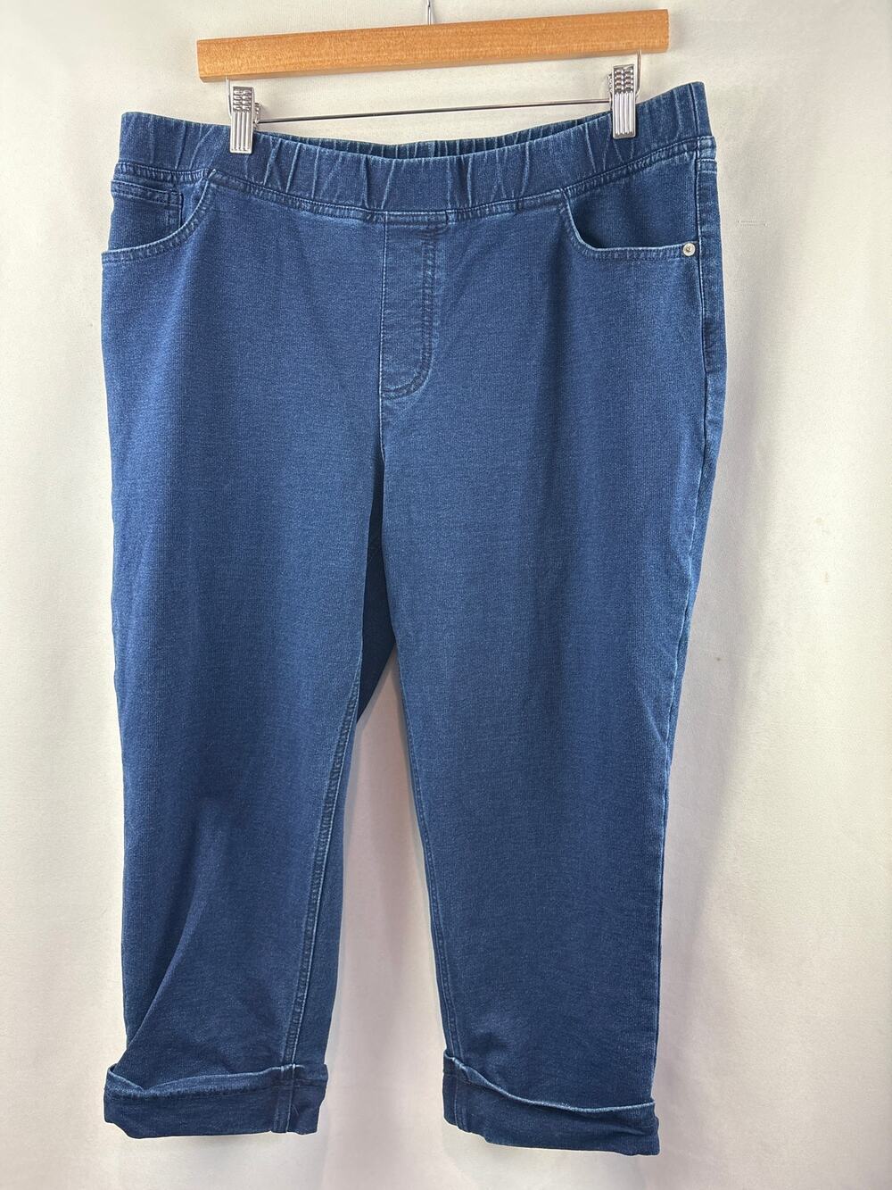 Women’s D&Co Size 16 Dark Blue Capri Jeans